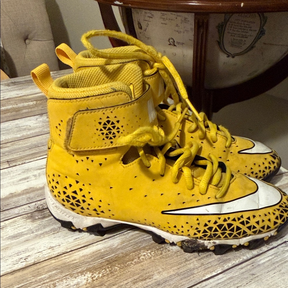 Nike Yellow and Black Kids Sneakers